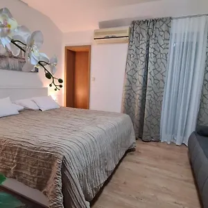 sobe-rooms-riva.hotelinzadar.com/